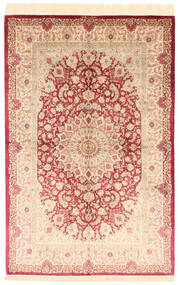  Ghom Silke Tæppe 135X208 Ægte Orientalsk Håndknyttet Lysebrun/Rød (Silke, Persien/Iran)