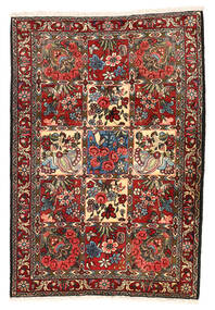  Bakhtiar Collectible Tæppe 106X154 Ægte Orientalsk Håndknyttet Mørkebrun/Mørkerød (Uld, Persien/Iran)